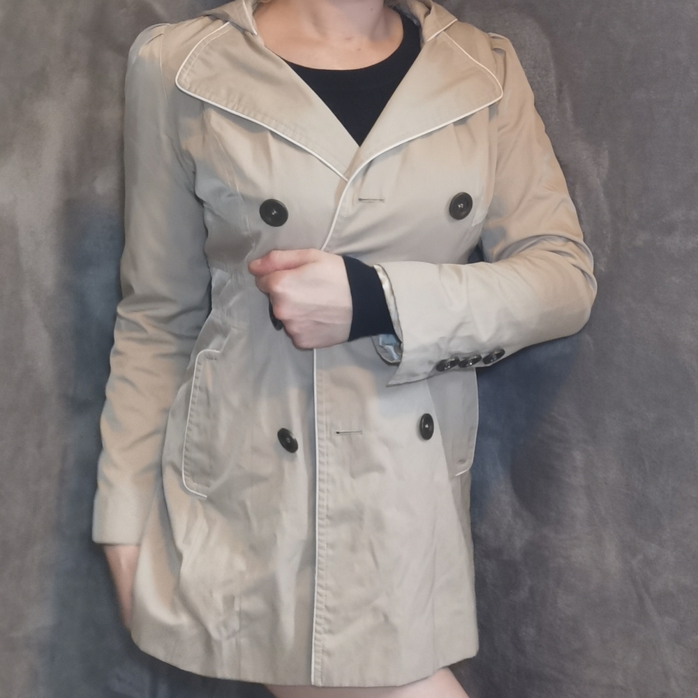 Guess Ruffle Double Breast Trench Rain Coat w/hood